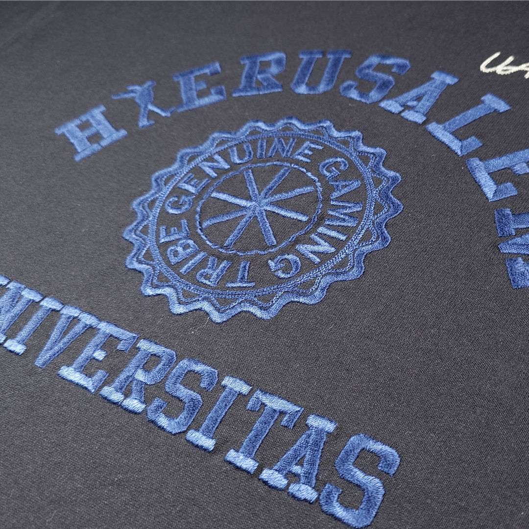 HIERUSALEM UNIVERSITAS TEE / BLACK